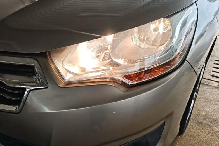 Used Citroen C4L 2014 1.6THP Intelligent Drive Automatic Dynamic Model Left Front Headlight
