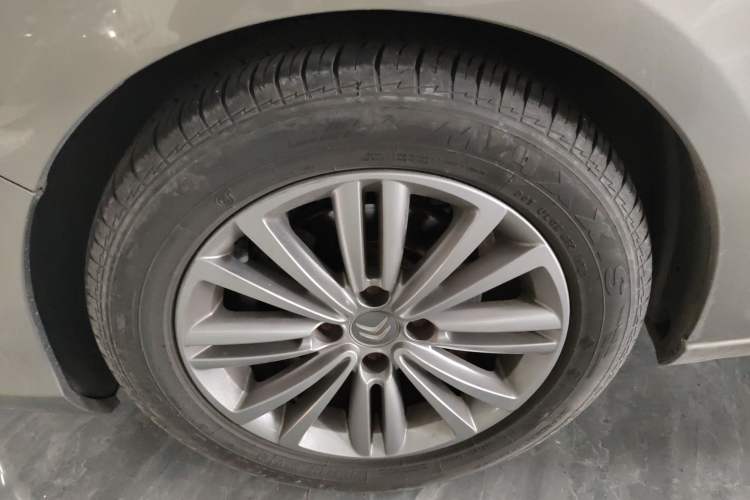 Used Citroen C4L 2014 1.8L Intelligent Drive Automatic Enjoyment Model Left Front Wheel Hub
