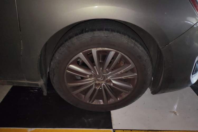 Used Citroen C4L 2014 1.8L Intelligent Drive Automatic Enjoyment Model Right Front Wheel Hub