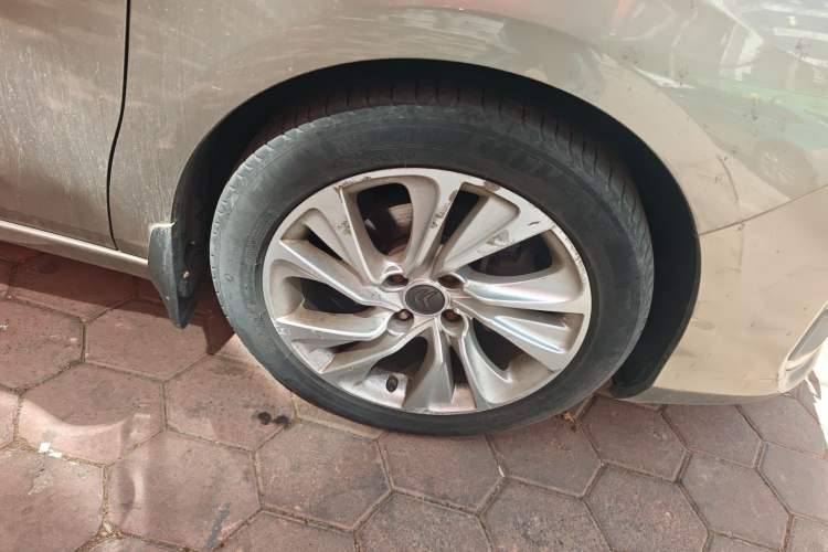 Used Citroen C4L 2014 1.6THP Intelligent Drive Automatic Dynamic Model Right Front Wheel Hub
