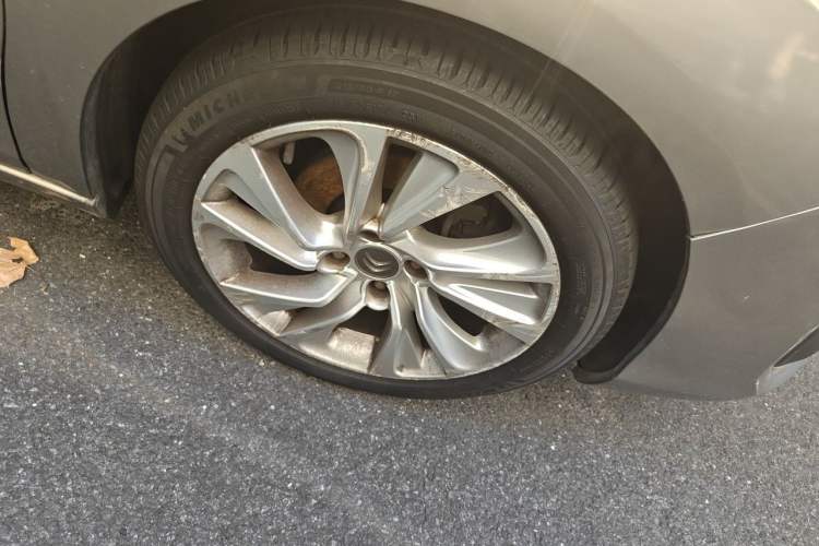 Used Citroen C4L 2014 1.6THP Intelligent Drive Automatic Dynamic Model Right Front Wheel Hub