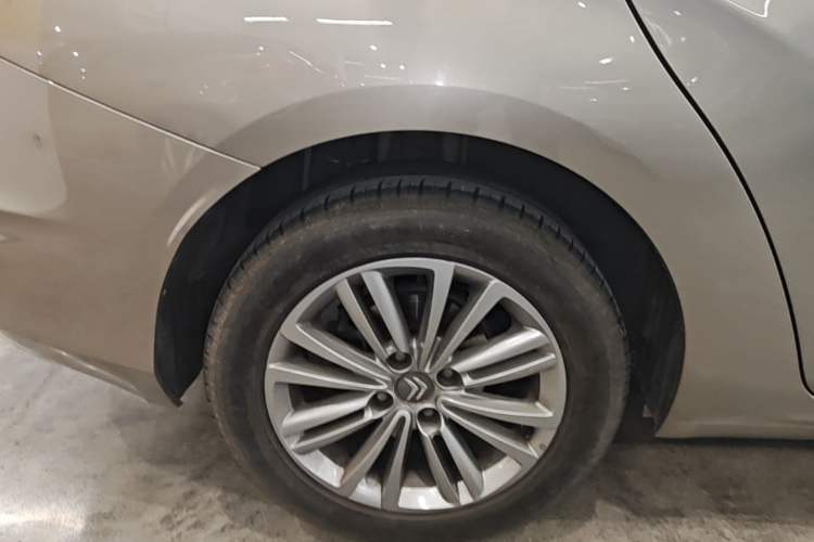 Used Citroen C4L 2014 1.8L Intelligent Drive Manual Version – Dynamic Edition Right Rear Wheel Hub