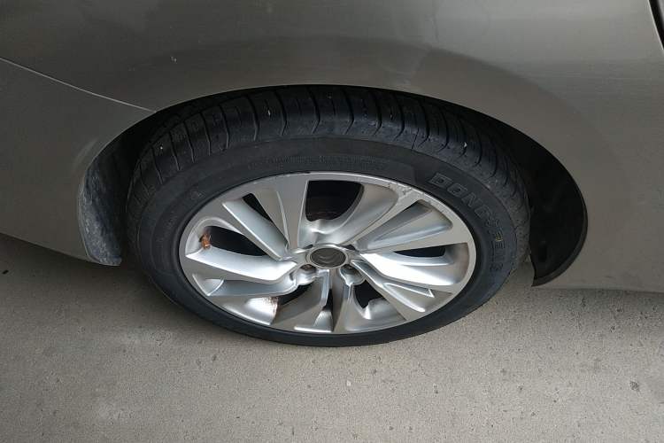 Used Citroen C4L 2014 1.6THP Intelligent Drive Automatic Dynamic Model Right Rear Wheel Hub