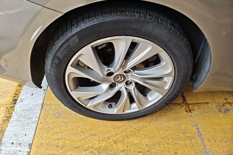 Used Citroen C4L 2014 1.6THP Intelligent Drive Automatic Dynamic Model Right Rear Wheel Hub