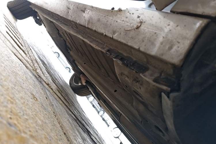 Used Citroen C4L 2014 1.6THP Intelligent Drive Automatic Dynamic Model Right Side Sill
