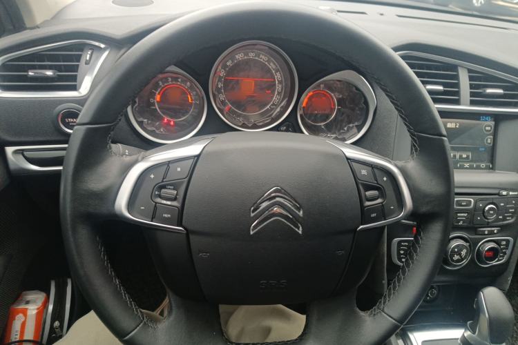Used Citroen C4L 2014 1.6THP Intelligent Drive Automatic Dynamic Model Steering Wheel