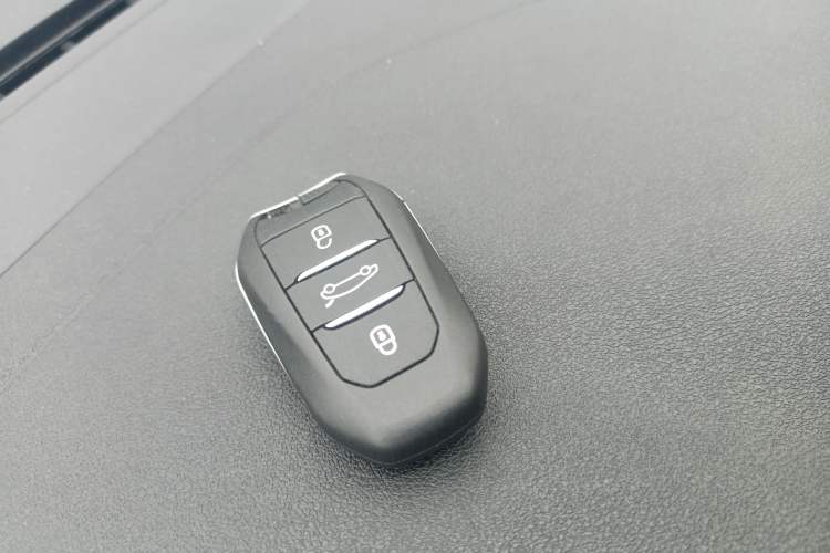 Used Citroen C4L 2014 1.6THP Intelligent Drive Automatic Dynamic Model Vehicle Key