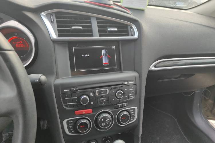 Used Citroen C4L 2014 1.6THP Intelligent Drive Automatic Dynamic Model Audio And AC Panel