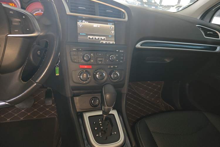 Used Citroen C4L 2014 1.8L Intelligent Drive Automatic Enjoyment Model Audio And AC Panel