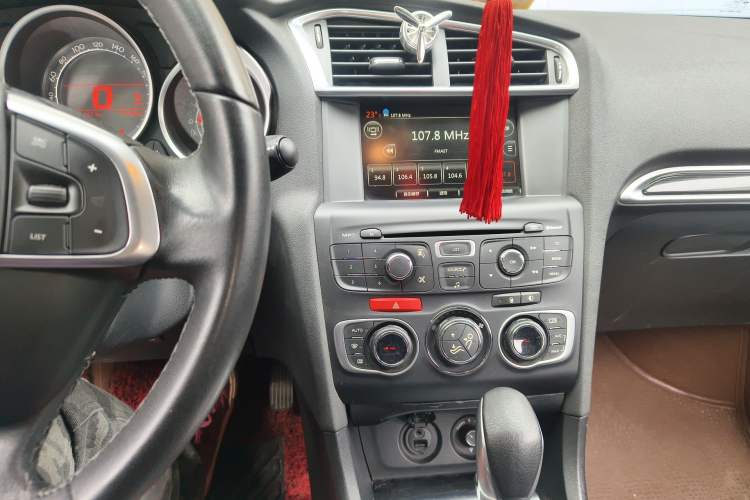 Used Citroen C4L 2014 1.8L Intelligent Drive Automatic Dynamic Model Audio And AC Panel