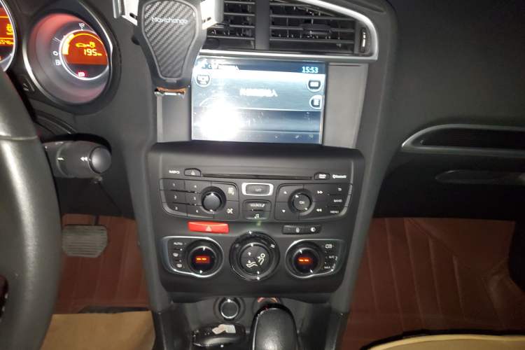 Used Citroen C4L 2014 1.8L Intelligent Drive Automatic Dynamic Model Audio And AC Panel