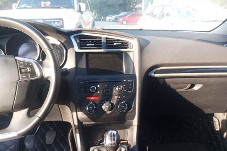 Used Citroen C4L 2014 1.8L Intelligent Drive Manual Enjoyment Model Audio And AC Panel