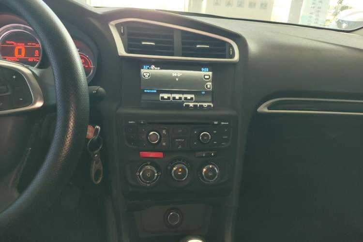 Used Citroen C4L 2014 1.8L Intelligent Drive Manual Enjoyment Model Audio And AC Panel