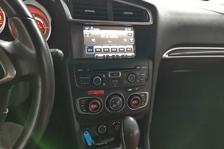 Used Citroen C4L 2014 1.8L Intelligent Drive Automatic Dynamic Model Audio And AC Panel