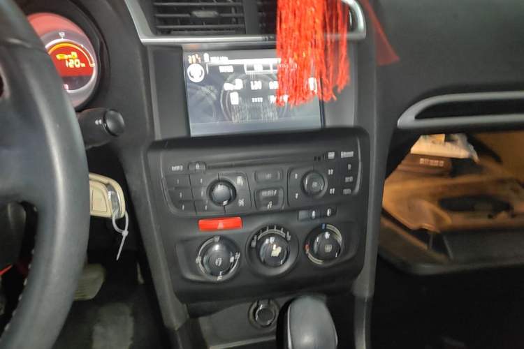 Used Citroen C4L 2014 1.8L Intelligent Drive Automatic Enjoyment Model Audio And AC Panel
