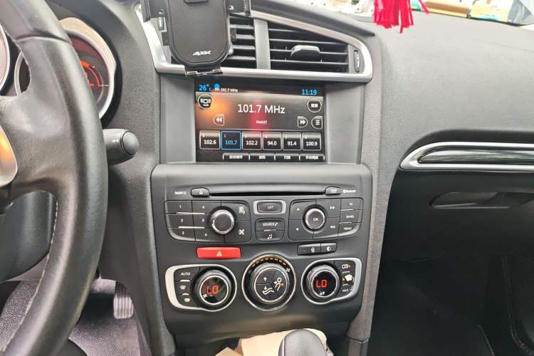 Used Citroen C4L 2014 1.6THP Intelligent Drive Automatic Dynamic Model Audio And AC Panel