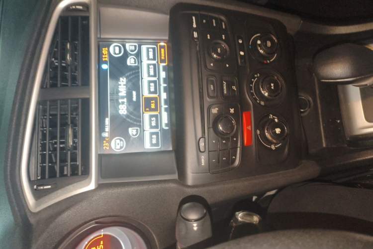 Used Citroen C4L 2014 1.8L Intelligent Drive Automatic Enjoyment Model Audio And AC Panel