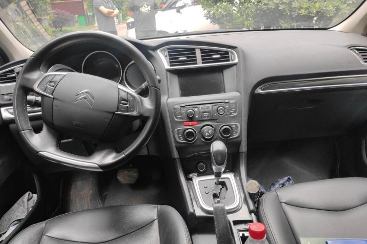 Used Citroen C4L 2014 1.8L Intelligent Drive Automatic Dynamic Model Center Console