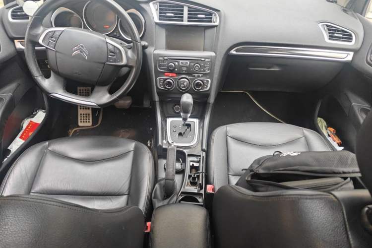 Used Citroen C4L 2014 1.8L Intelligent Drive Automatic Dynamic Model Center Console