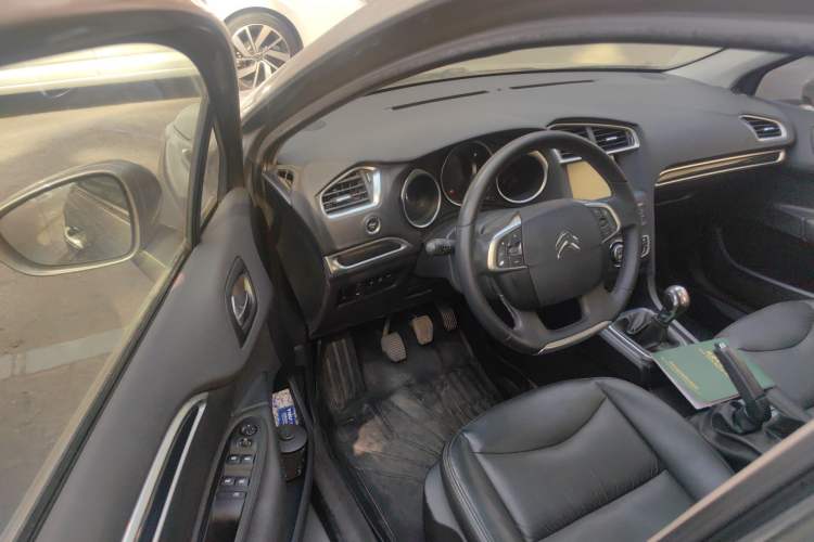 Used Citroen C4L 2014 1.8L Intelligent Drive Manual Version – Dynamic Edition Driver Seat