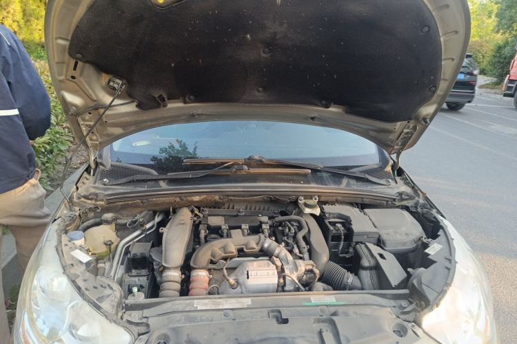 Used Citroen C4L 2014 1.6THP Intelligent Drive Automatic Dynamic Model Engine Bay