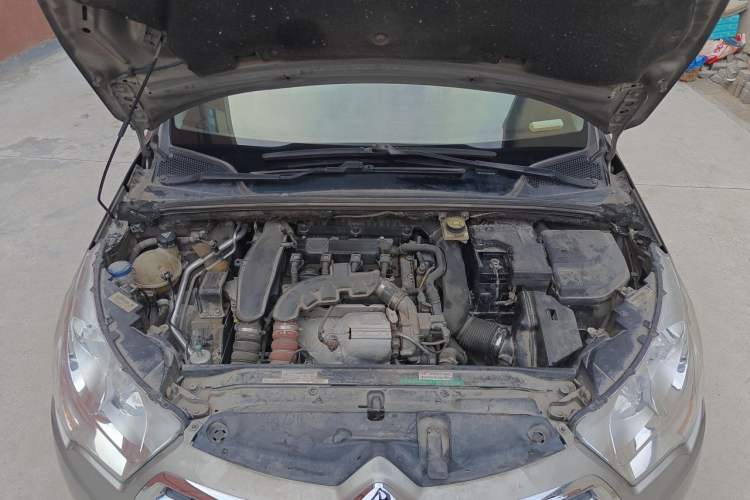 Used Citroen C4L 2014 1.6THP Intelligent Drive Automatic Dynamic Model Engine Bay