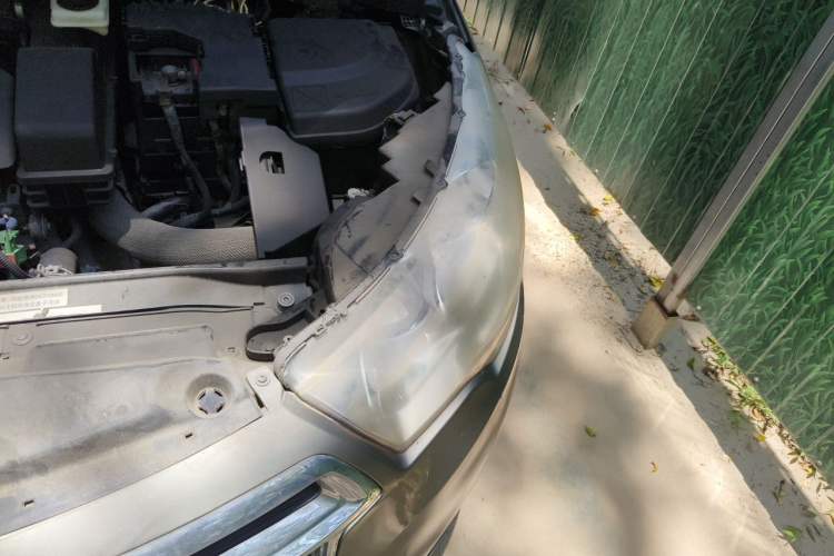 Used Citroen C4L 2014 1.8L Intelligent Drive Manual Enjoyment Model Engine Bay Left