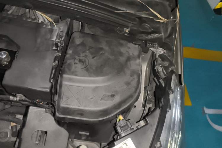 Used Citroen C4L 2014 1.8L Intelligent Drive Automatic Enjoyment Model Engine Bay Left
