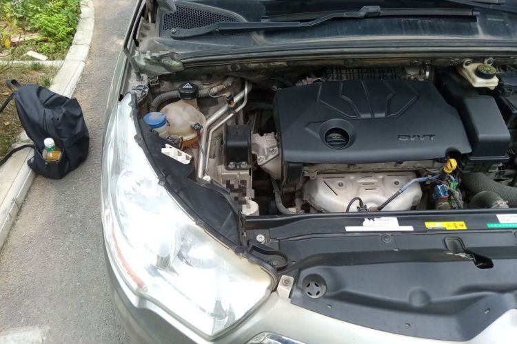 Used Citroen C4L 2014 1.8L Intelligent Drive Manual Version – Dynamic Edition Engine Bay Right