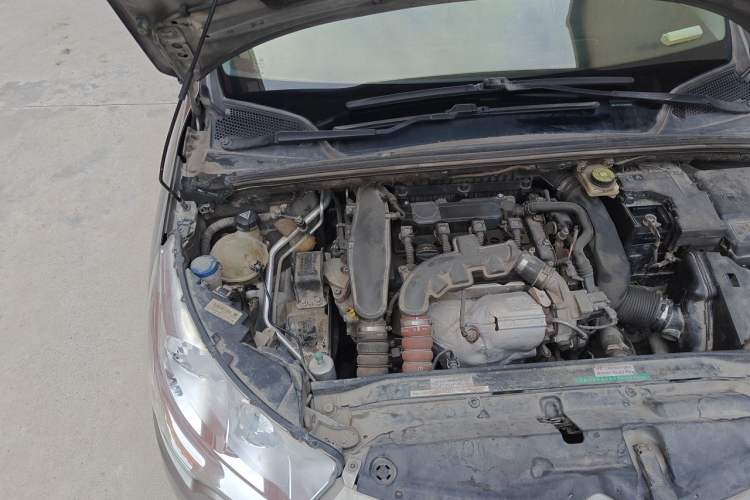 Used Citroen C4L 2014 1.6THP Intelligent Drive Automatic Dynamic Model Engine Bay Right
