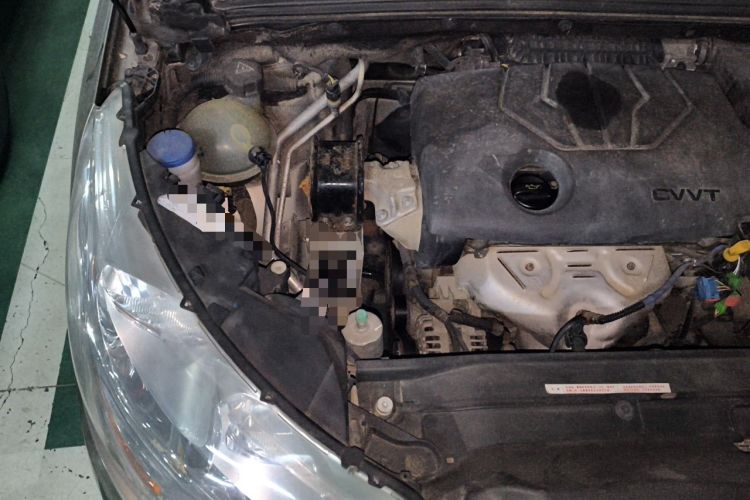 Used Citroen C4L 2014 1.8L Intelligent Drive Automatic Dynamic Model Engine Bay Right