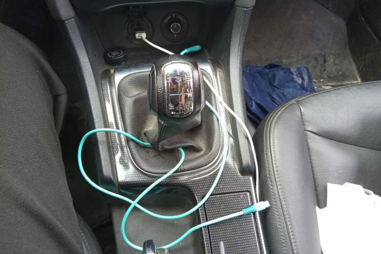 Used Citroen C4L 2014 1.8L Intelligent Drive Manual Version – Dynamic Edition Gear Lever