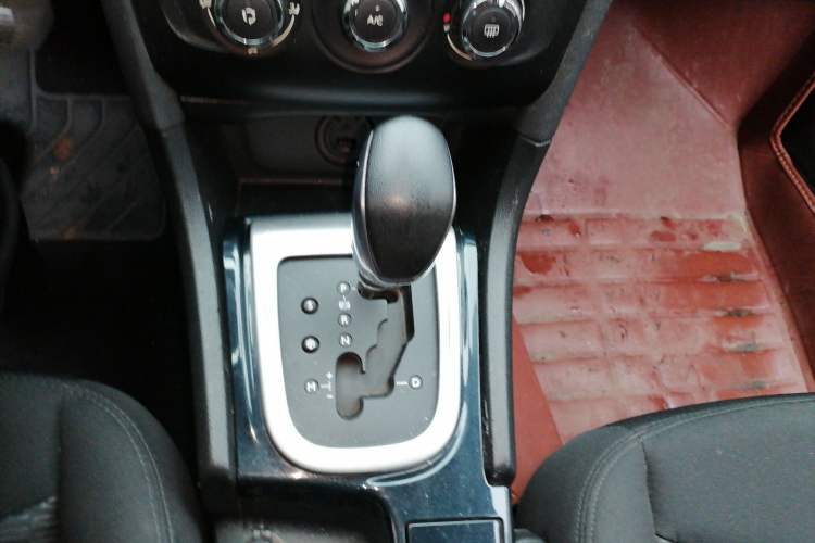 Used Citroen C4L 2014 1.8L Intelligent Drive Automatic Enjoyment Model Gear Lever