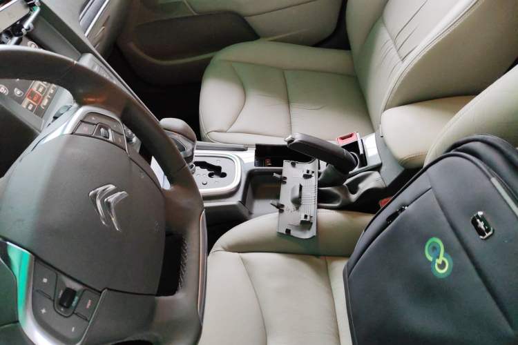 Used Citroen C4L 2014 1.8L Intelligent Drive Automatic Dynamic Model Gear Lever