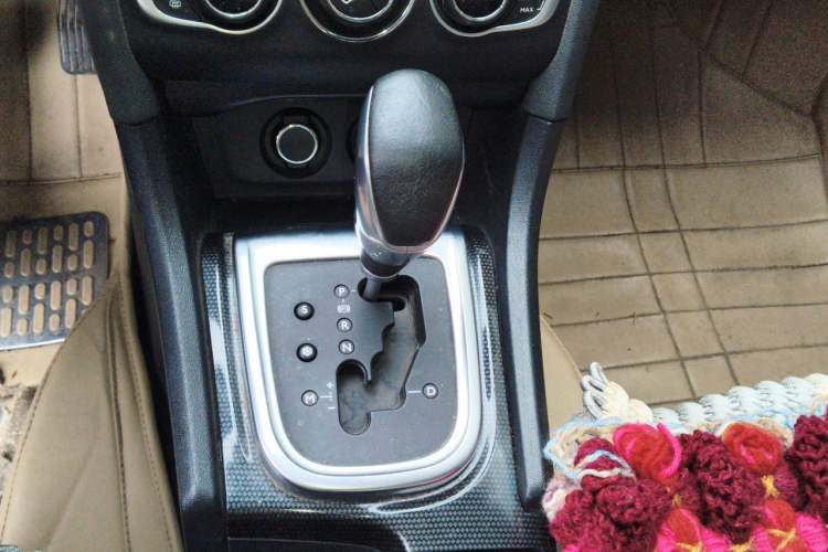 Used Citroen C4L 2014 1.8L Intelligent Drive Automatic Dynamic Model Gear Lever