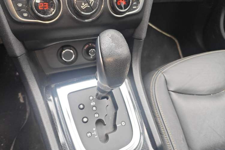 Used Citroen C4L 2014 1.8L Intelligent Drive Automatic Dynamic Model Gear Lever