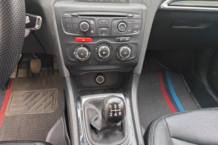 Used Citroen C4L 2014 1.8L Intelligent Drive Manual Enjoyment Model Gear Lever