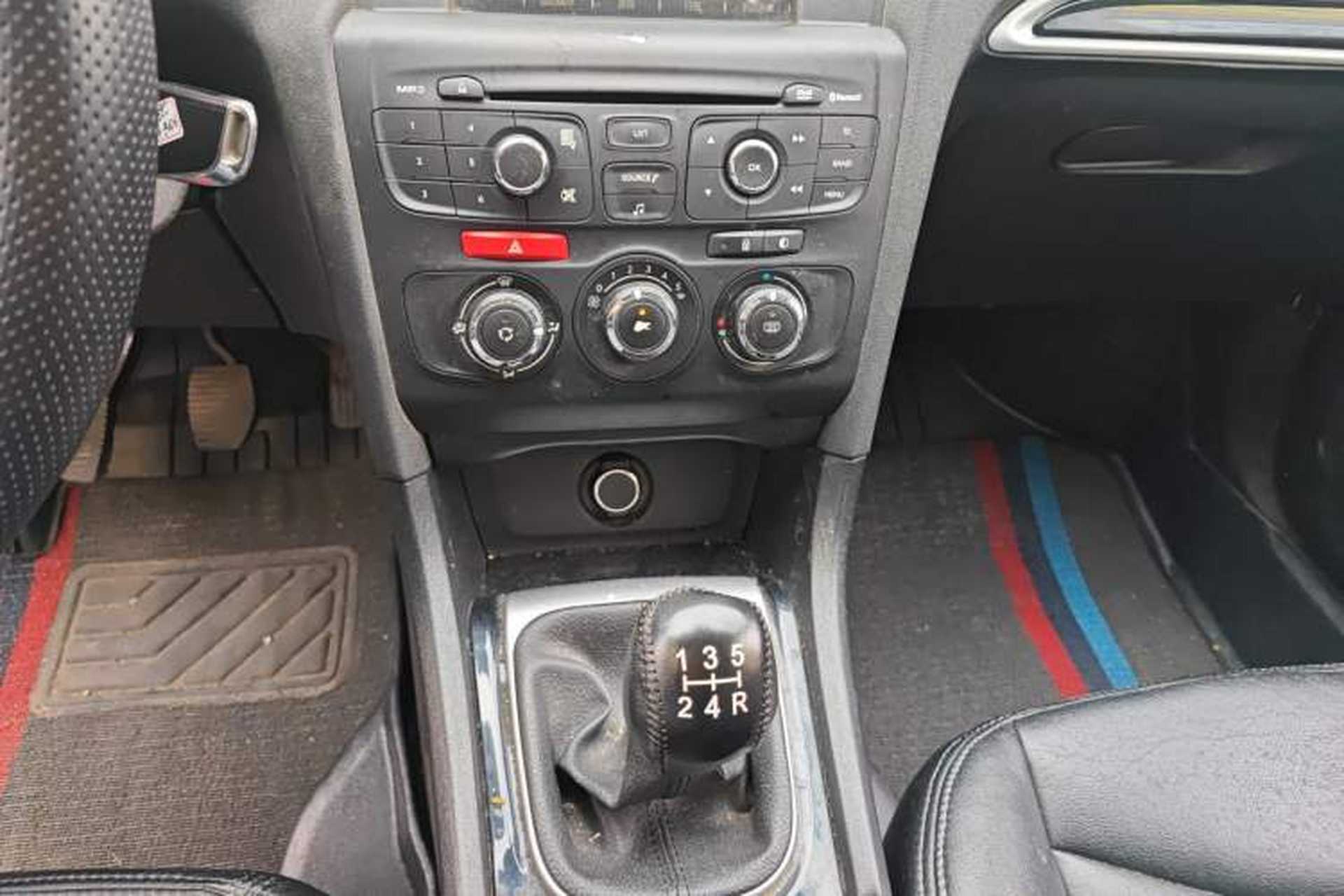 Used Citroen C4L 2014 1.8L Intelligent Drive Manual Enjoyment Model Gear Lever