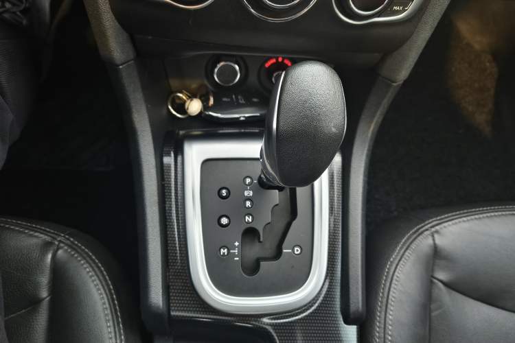 Used Citroen C4L 2014 1.6THP Intelligent Drive Automatic Dynamic Model Gear Lever