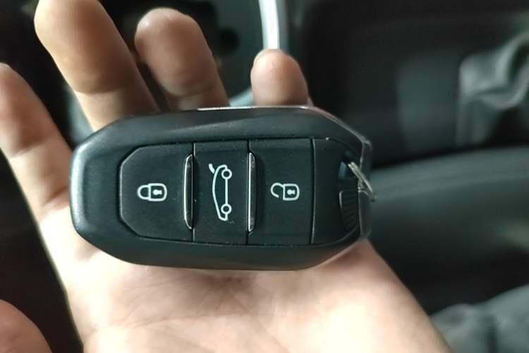 Used Citroen C4L 2014 1.8L Intelligent Drive Automatic Dynamic Model Interior 1