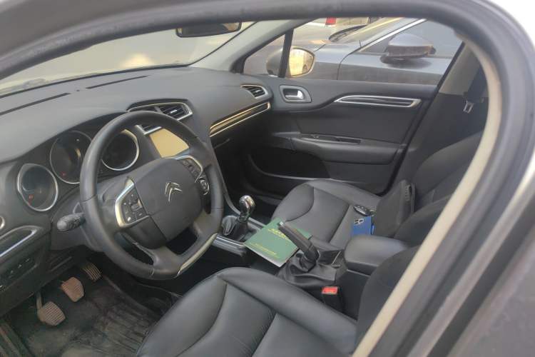 Used Citroen C4L 2014 1.8L Intelligent Drive Manual Version – Dynamic Edition Left Front Seat