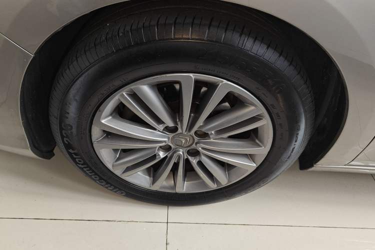 Used Citroen C4L 2014 1.8L Intelligent Drive Automatic Enjoyment Model Left Front Wheel Hub