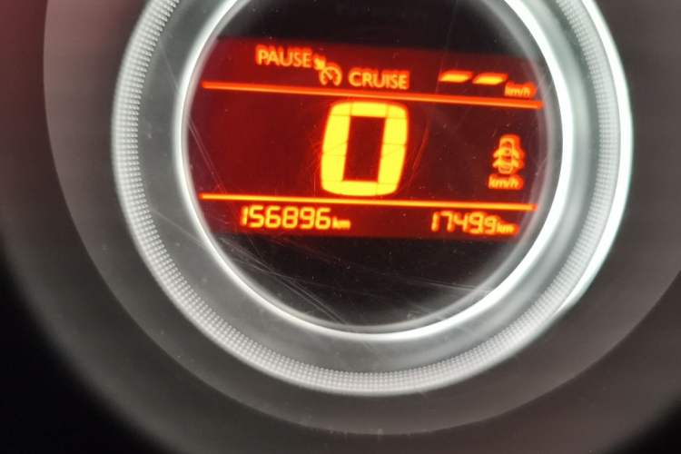 Used Citroen C4L 2014 1.8L Intelligent Drive Automatic Enjoyment Model Odometer Close Up