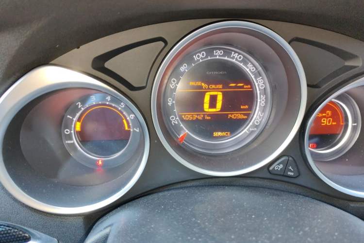 Used Citroen C4L 2014 1.8L Intelligent Drive Manual Version – Dynamic Edition Odometer Close Up