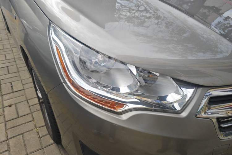 Used Citroen C4L 2014 1.8L Intelligent Drive Automatic Dynamic Model Right Front Headlight