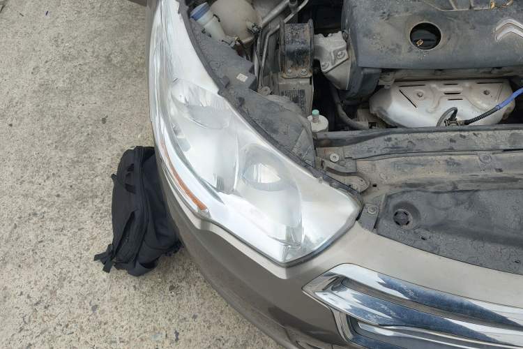 Used Citroen C4L 2014 1.8L Intelligent Drive Manual Version – Dynamic Edition Right Front Headlight