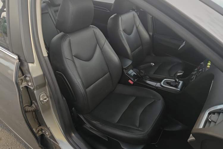 Used Citroen C4L 2014 1.6THP Intelligent Drive Automatic Dynamic Model Right Front Seat