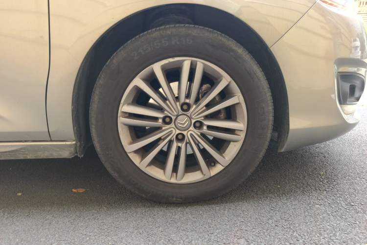 Used Citroen C4L 2014 1.8L Intelligent Drive Automatic Enjoyment Model Right Front Wheel Hub