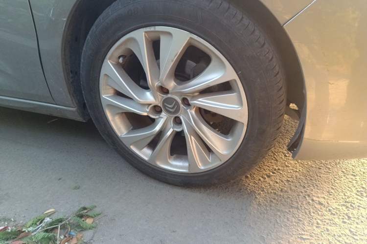 Used Citroen C4L 2014 1.6THP Intelligent Drive Automatic Dynamic Model Right Front Wheel Hub