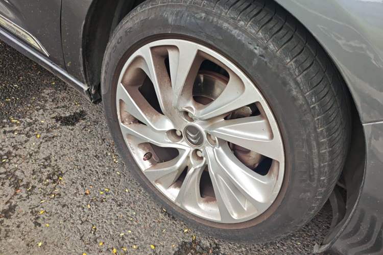 Used Citroen C4L 2014 1.6THP Intelligent Drive Automatic Dynamic Model Right Front Wheel Hub